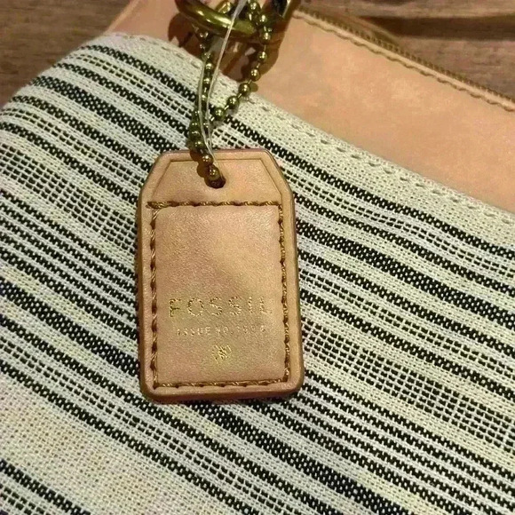 FOSSIL Issue No. 1954 Crossbody Shoulder Purse Handbag Tan with Cloth - Picture 3 of 13